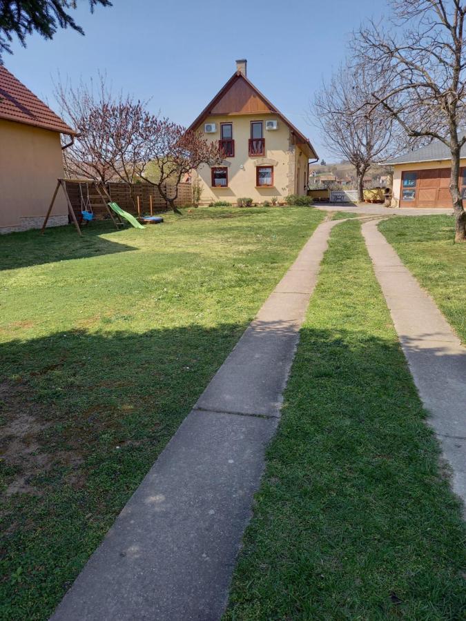 Burai Vendeghaz Hotell Villány Exteriör bild